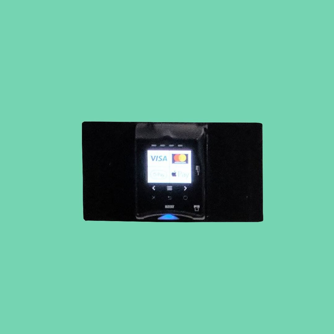 NAYAX VPOS Touch displaying accepted card and mobile wallet icons.